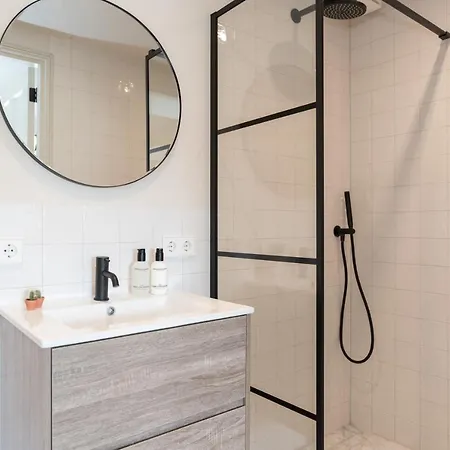 בית הארחה Empire Garden View