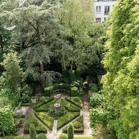 Empire Garden View Oda ve Kahvaltı 2*