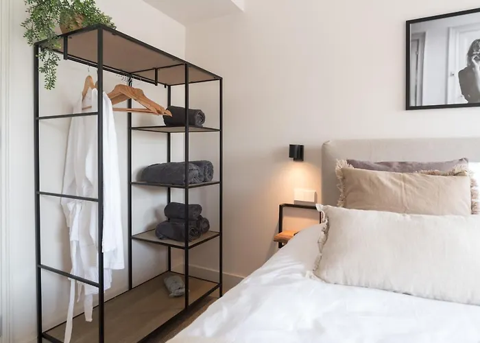 Empire Garden View 4*