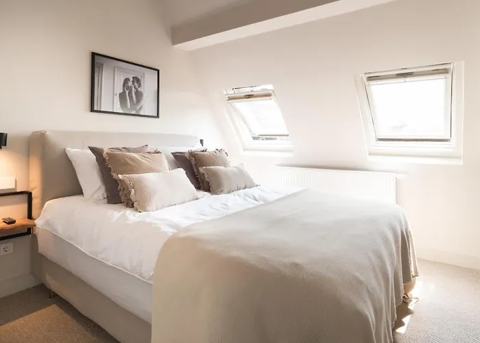 ゲストハウス Empire Garden View 4*