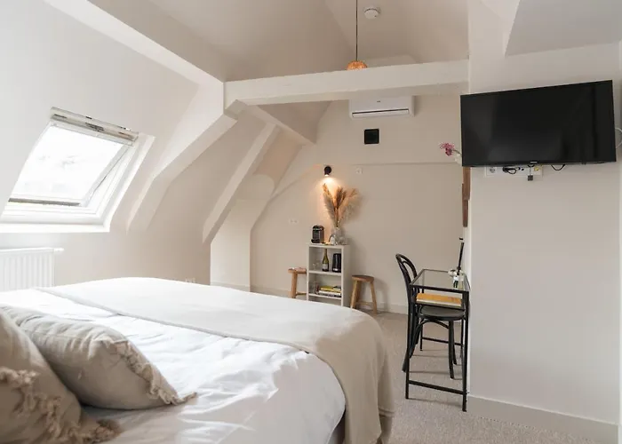 Empire Garden View ゲストハウス アムステルダム